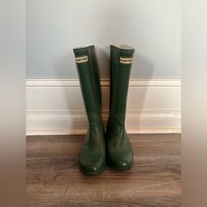Hunter  Tall Rain Boots Women’s 7